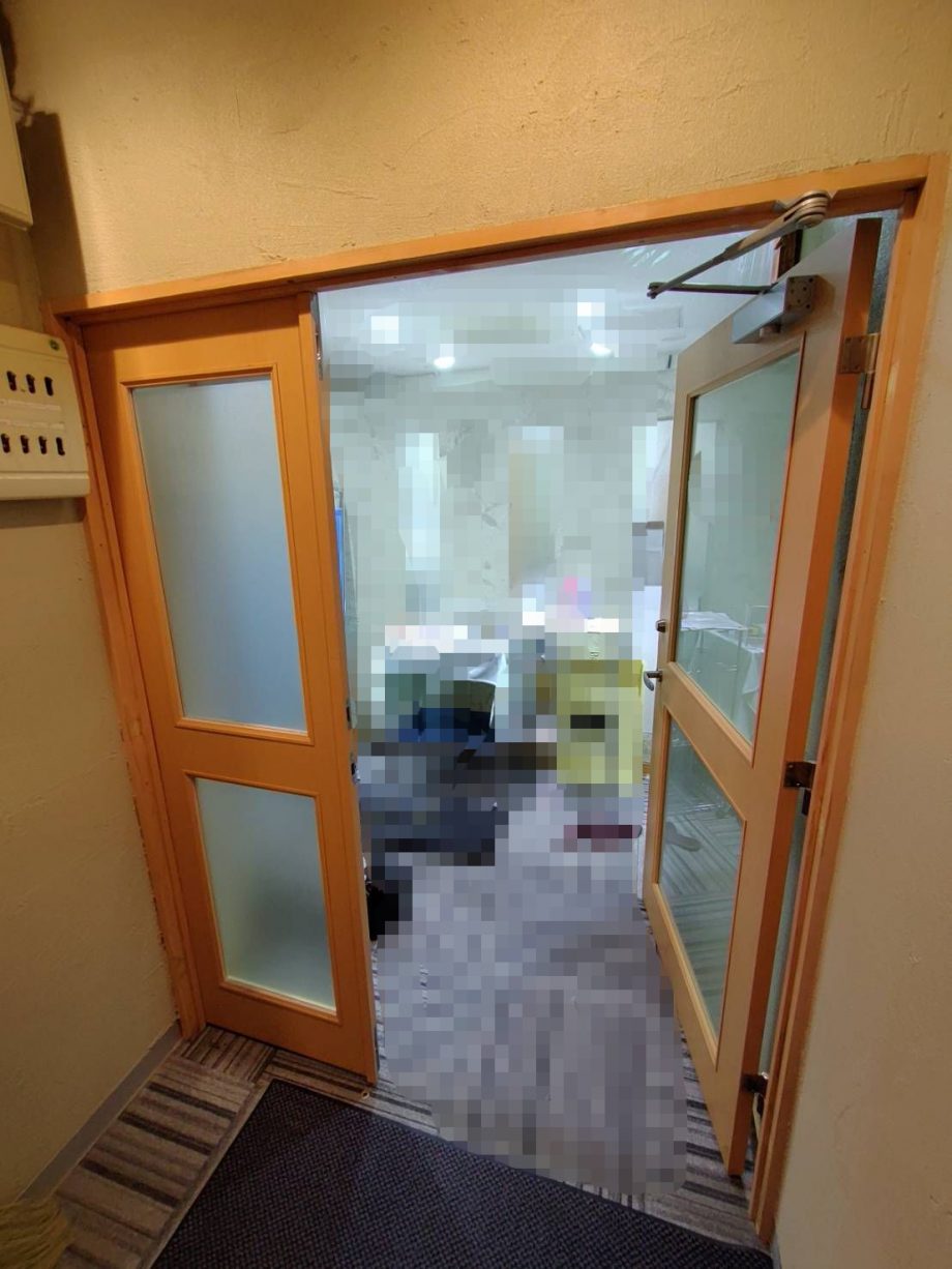 ドアの開閉方向 外開きから内開き