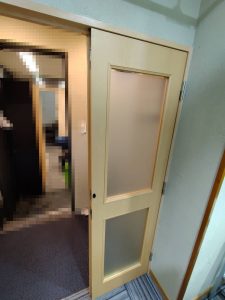 ドアの開閉方向 外開きから内開き